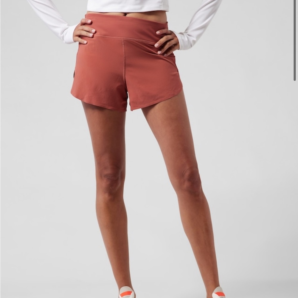 Athleta run with it 3.5 inseam shorts